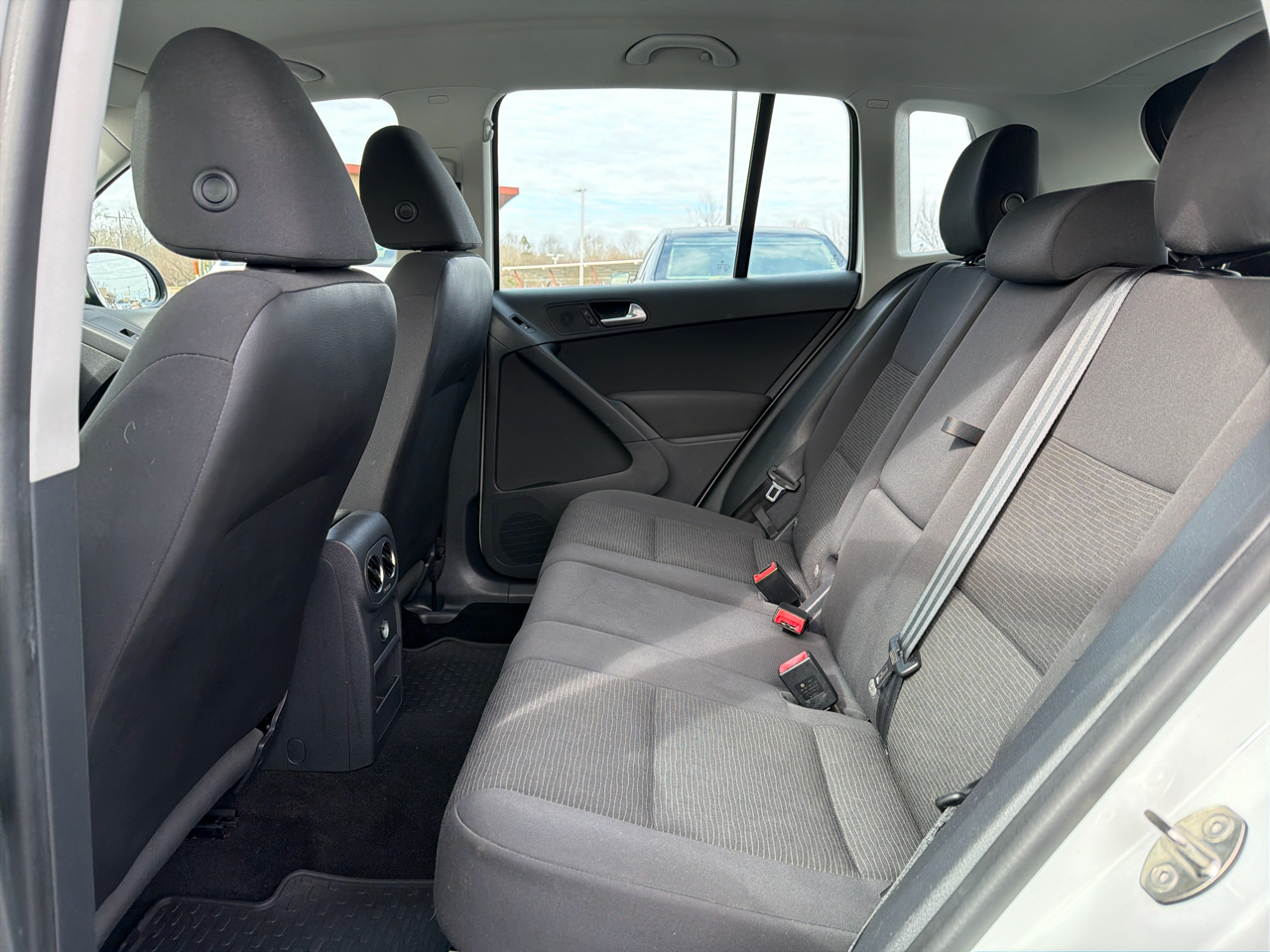 Volkswagen Tiguan 2WD 4dr Auto R-Line 2015