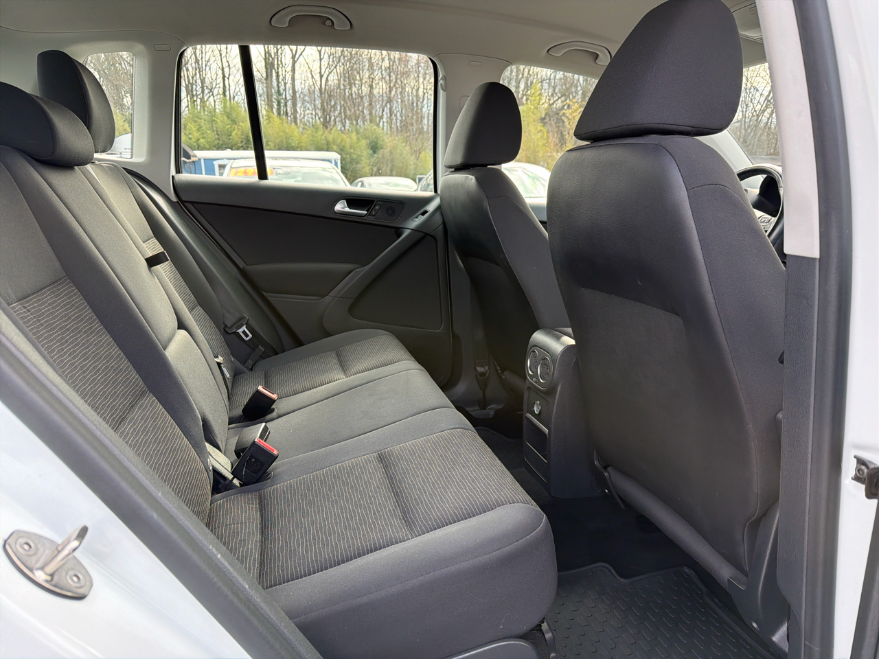 Volkswagen Tiguan 2WD 4dr Auto R-Line 2015