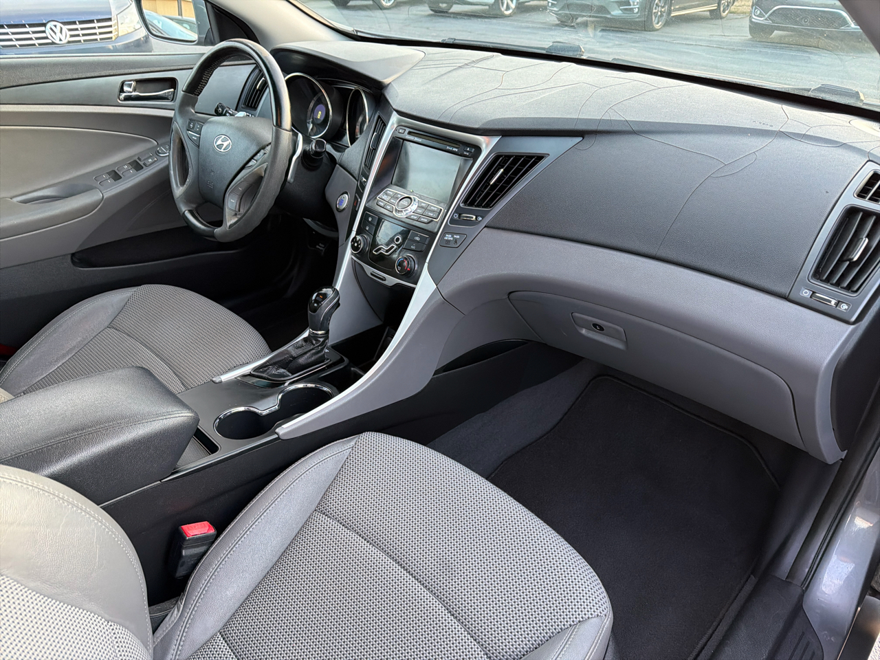 Hyundai Sonata 4dr Sdn 2.4L Auto SE 2011