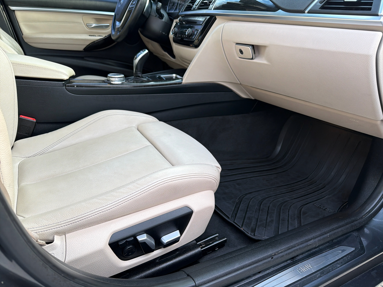 BMW 3 Series 4dr Sdn 328i RWD South Africa SULEV 2016