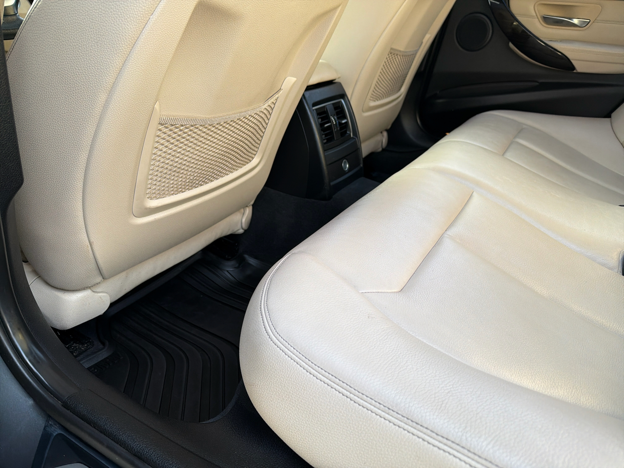 BMW 3 Series 4dr Sdn 328i RWD South Africa SULEV 2016