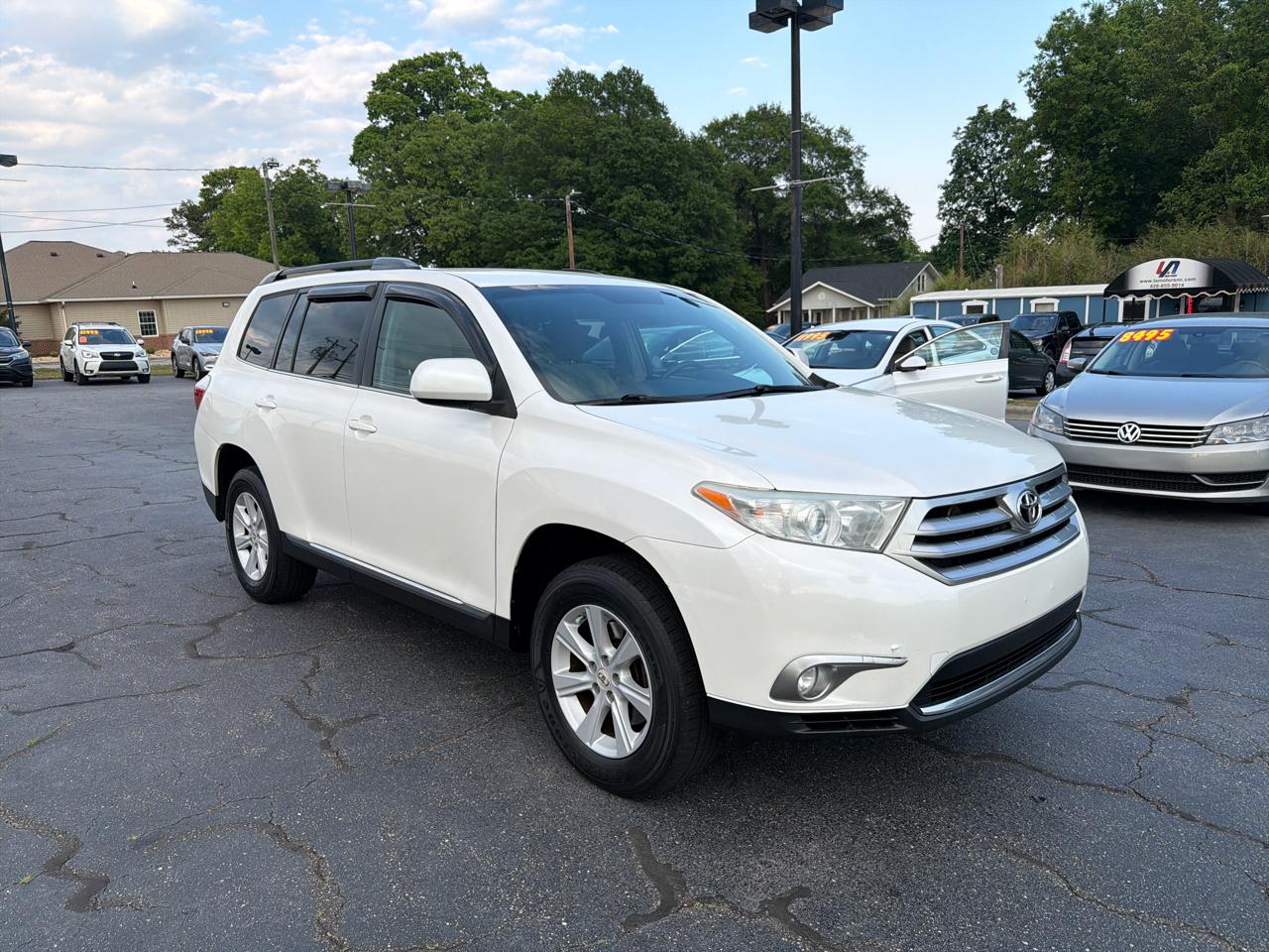 Toyota Highlander 4WD 4dr V6 (Natl) 2013