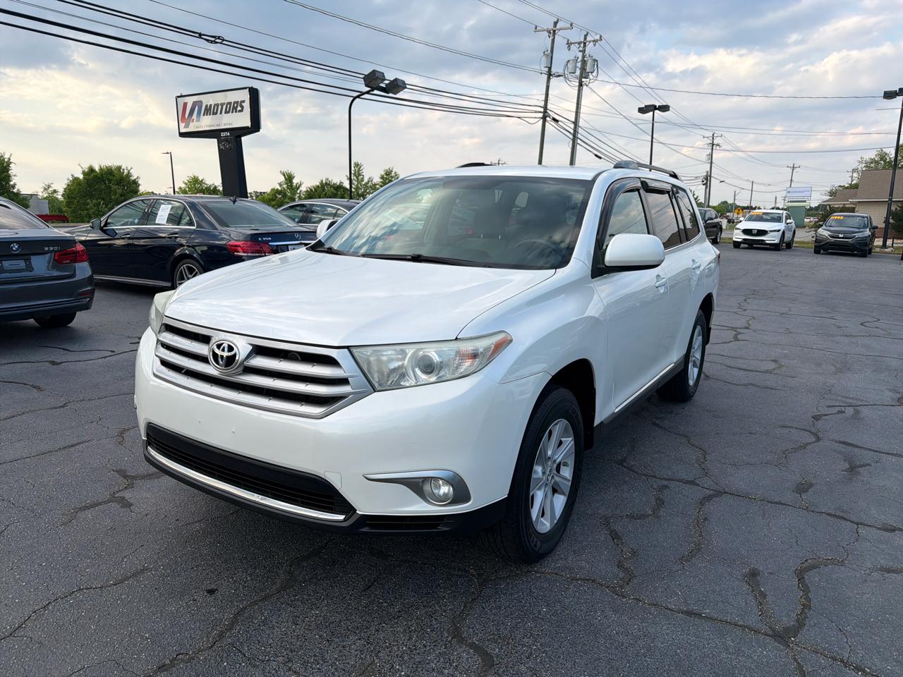 Toyota Highlander 4WD 4dr V6 (Natl) 2013