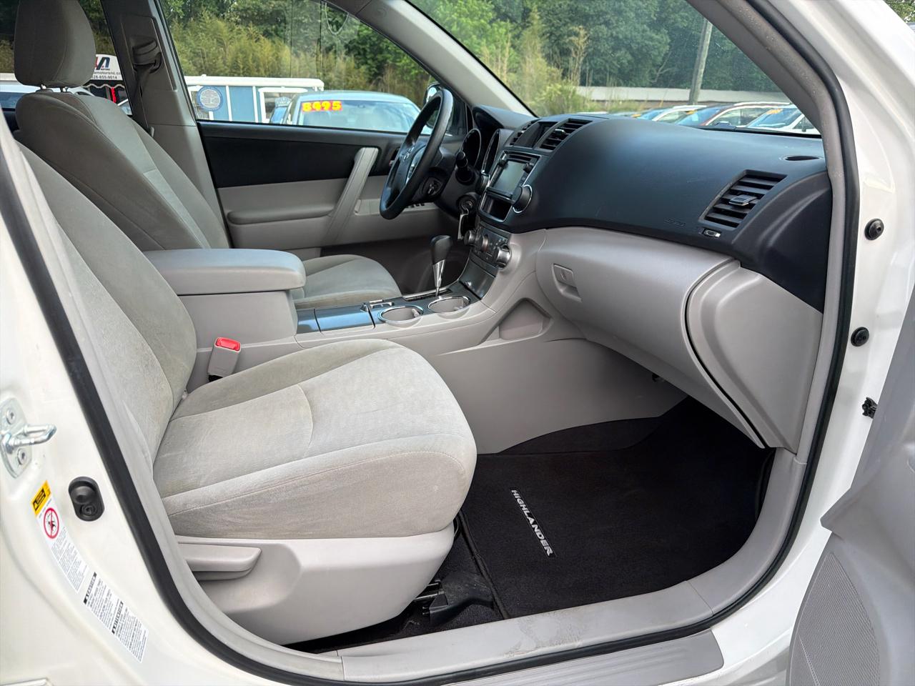 Toyota Highlander 4WD 4dr V6 (Natl) 2013