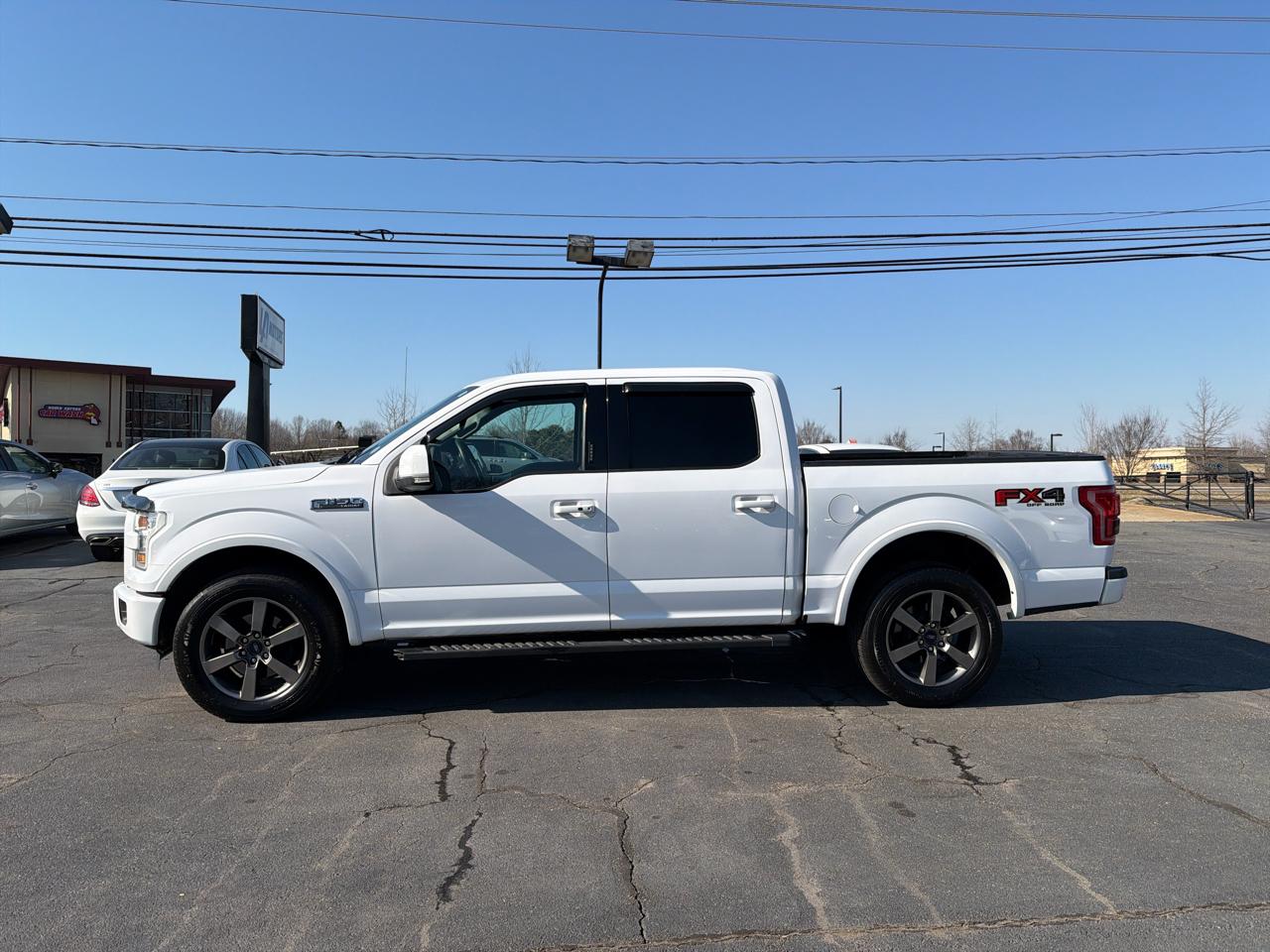 Ford F-150 4WD SuperCrew 150" Lariat 2016