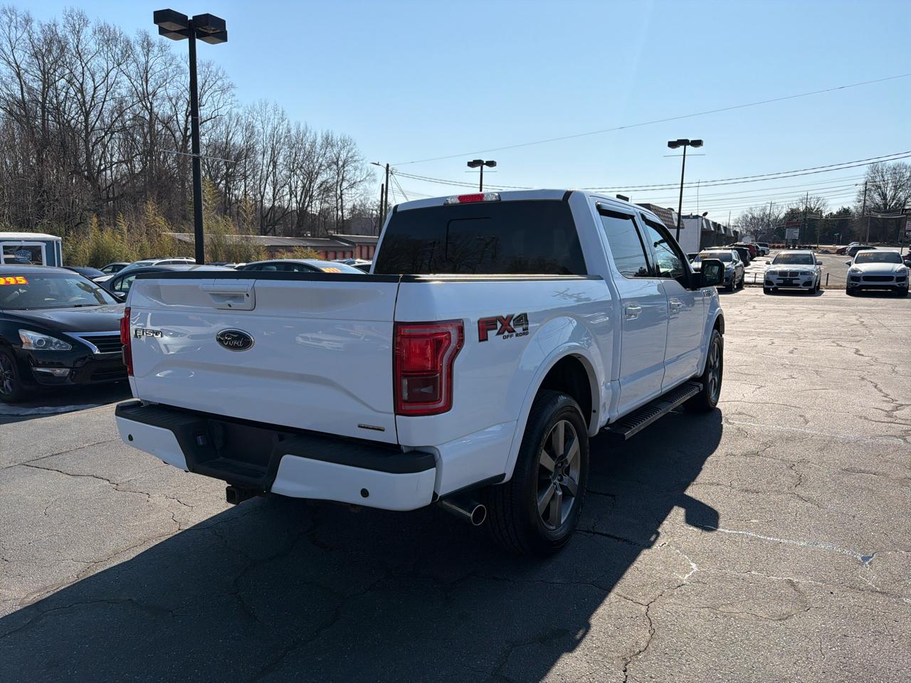 Ford F-150 4WD SuperCrew 150" Lariat 2016