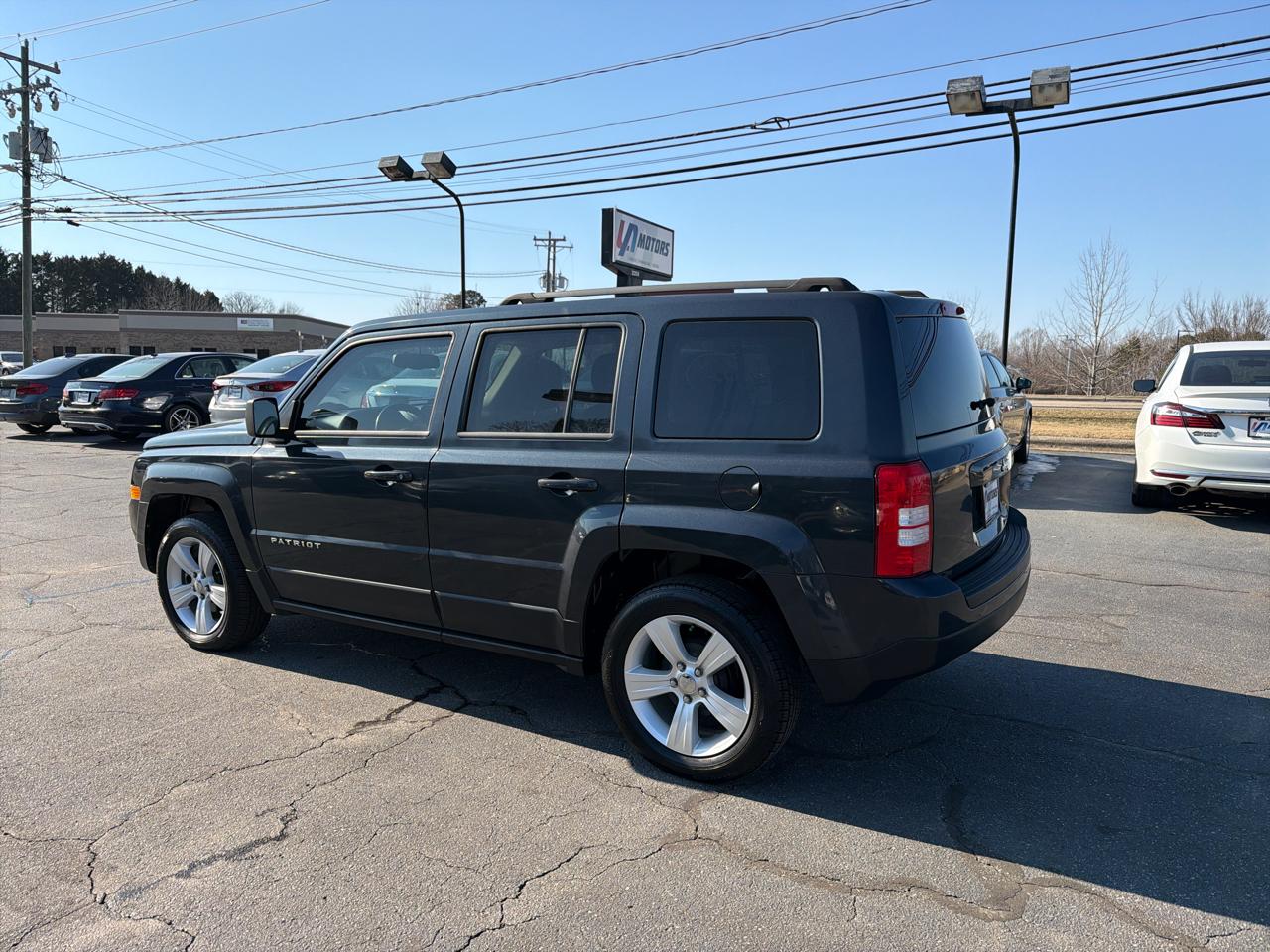 Jeep Patriot FWD 4dr Latitude 2014