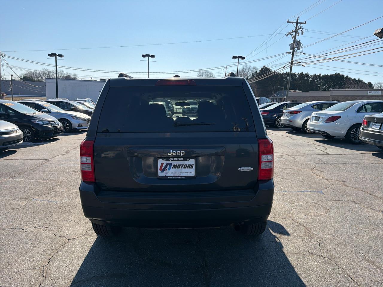 Jeep Patriot FWD 4dr Latitude 2014