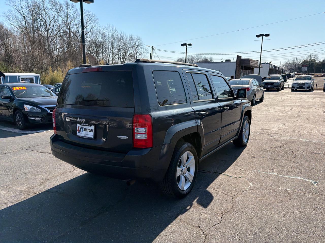 Jeep Patriot FWD 4dr Latitude 2014