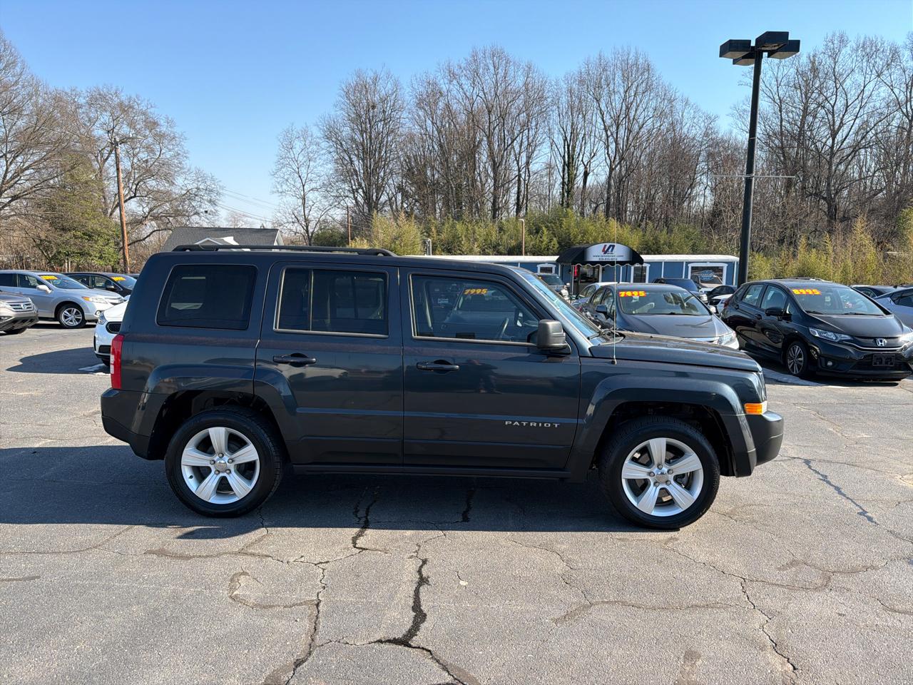 Jeep Patriot FWD 4dr Latitude 2014