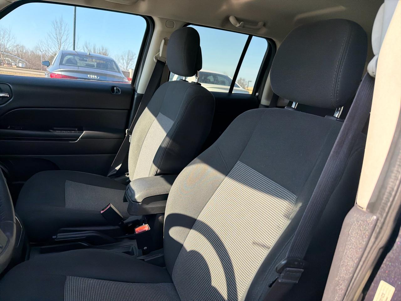 Jeep Patriot FWD 4dr Latitude 2014