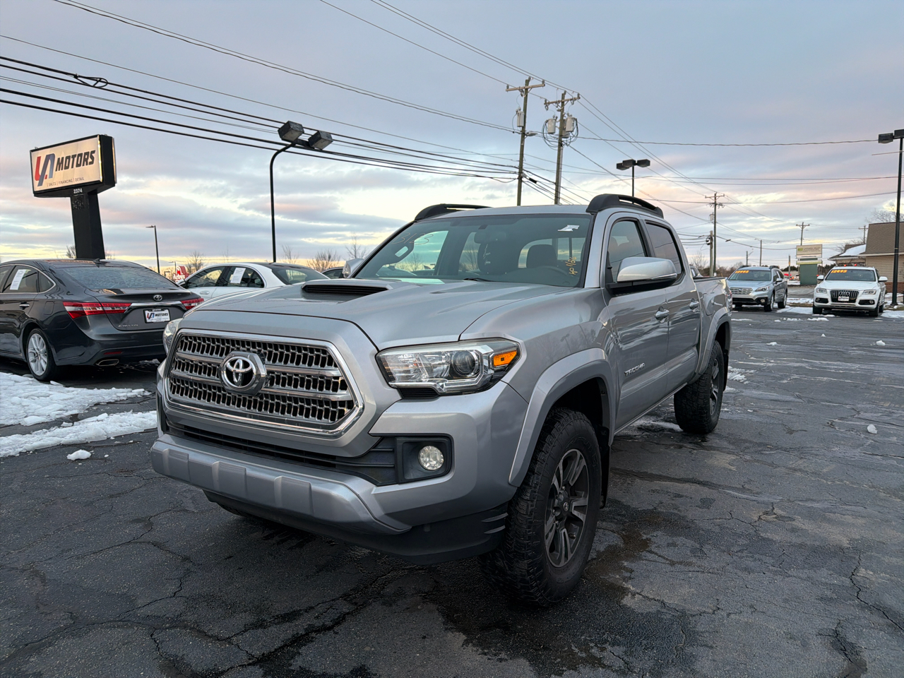 Toyota Tacoma 2WD Double Cab V6 AT TRD Sport (Natl) 2017