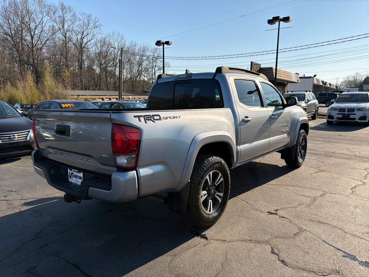 Toyota Tacoma 2WD Double Cab V6 AT TRD Sport (Natl) 2017