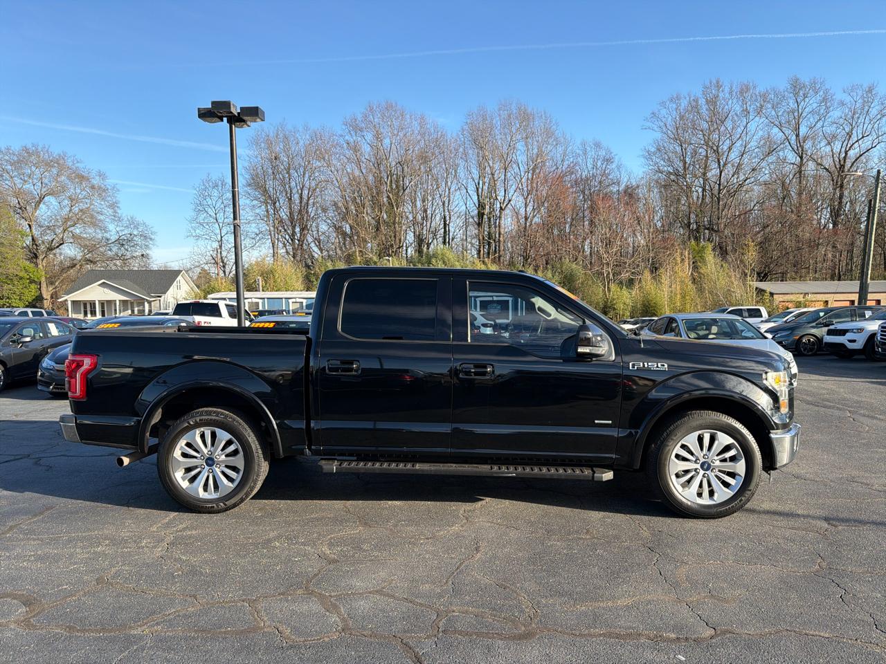 Ford F-150 2WD SuperCrew 157" Lariat 2016