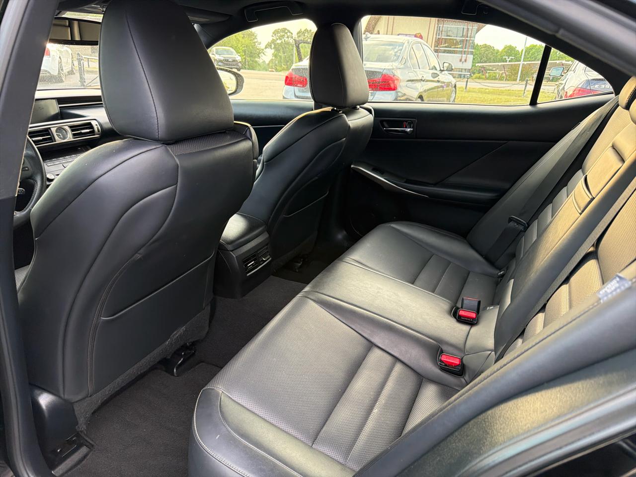 Lexus IS 250 4dr Sport Sdn RWD 2015