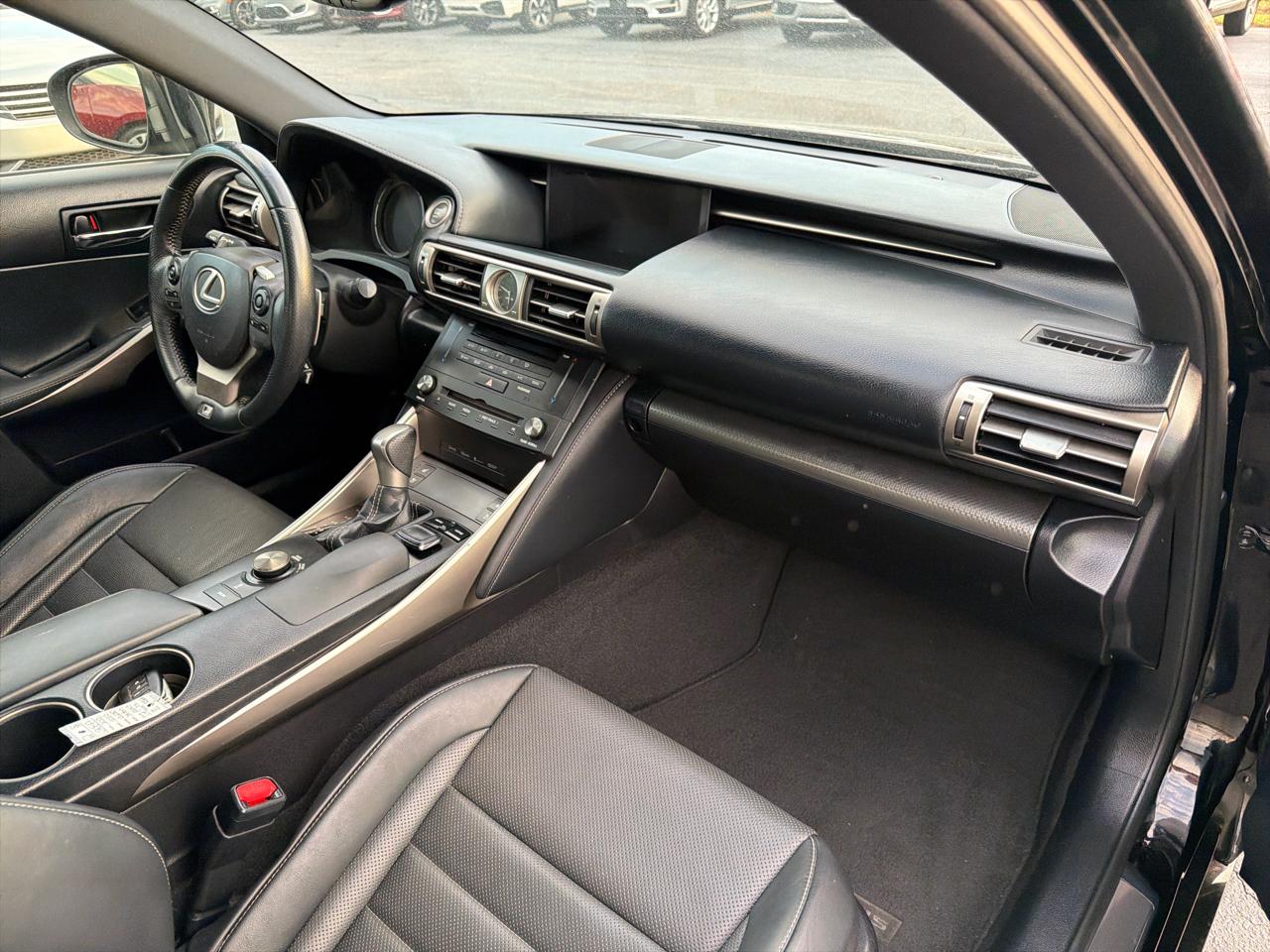 Lexus IS 250 4dr Sport Sdn RWD 2015