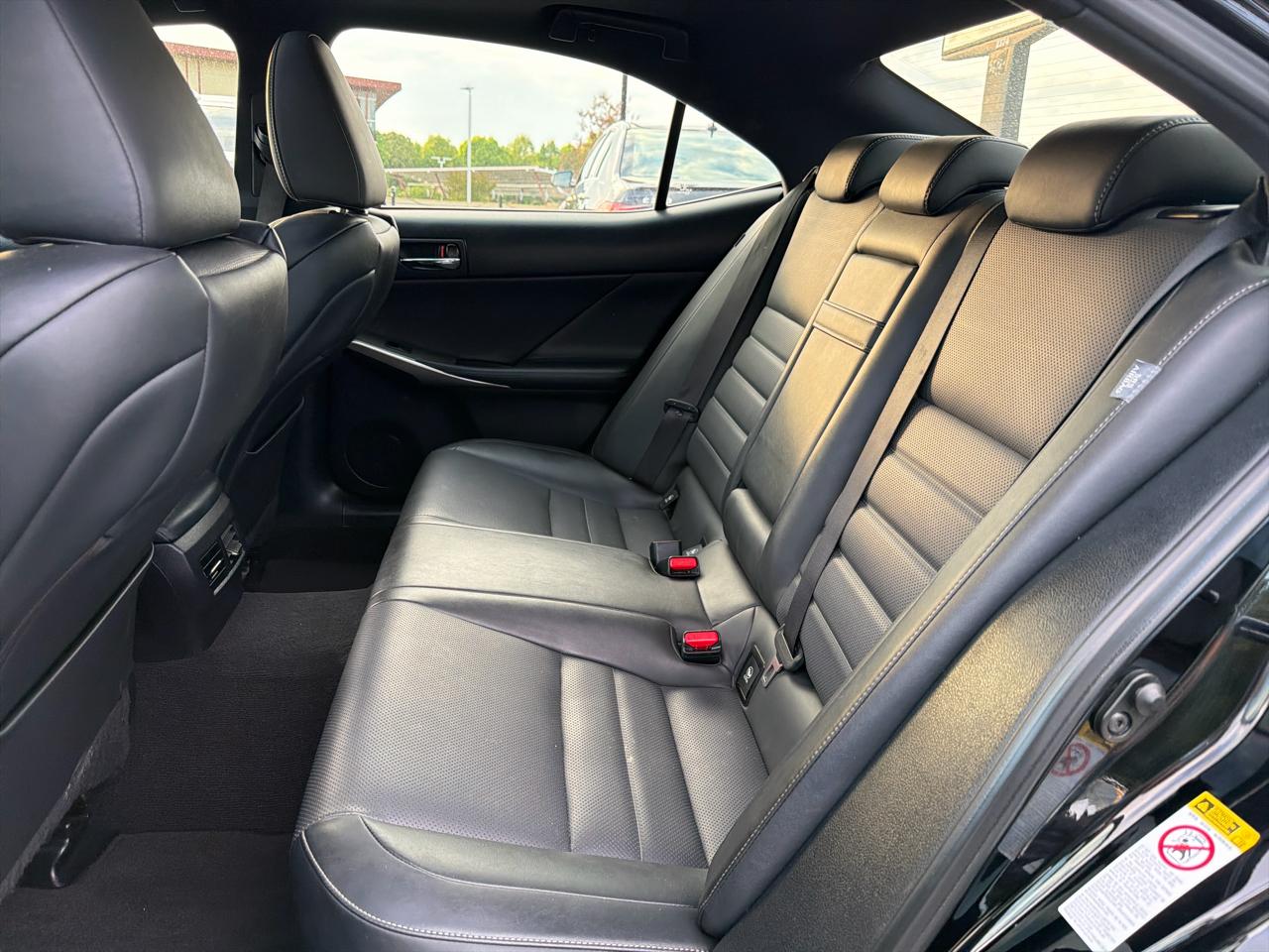 Lexus IS 250 4dr Sport Sdn RWD 2015