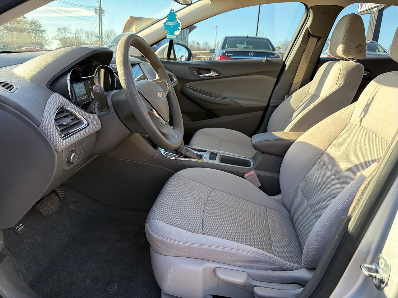 Chevrolet Cruze 4dr Sdn 1.4L LS w/1SB 2018