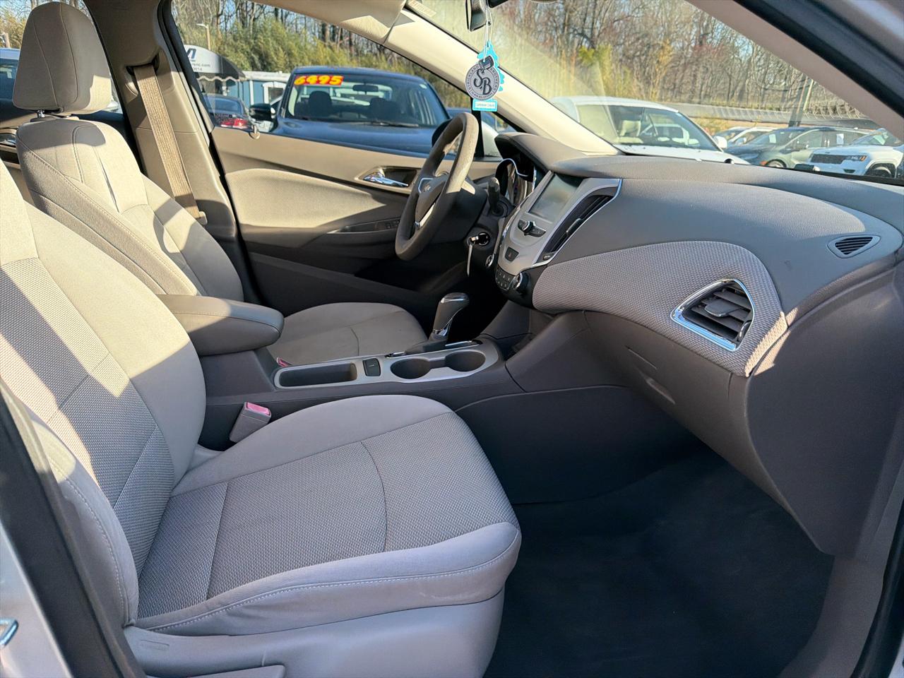 Chevrolet Cruze 4dr Sdn 1.4L LS w/1SB 2018