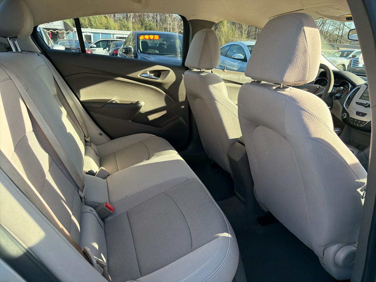 Chevrolet Cruze 4dr Sdn 1.4L LS w/1SB 2018