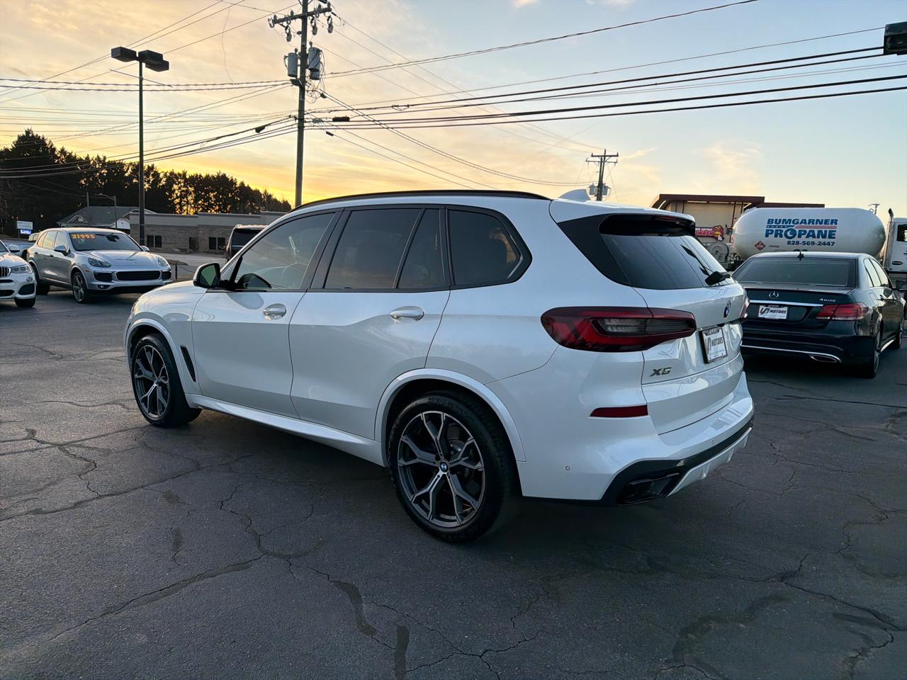 BMW X5 xDrive40i Sports Activity Vehicle 2020