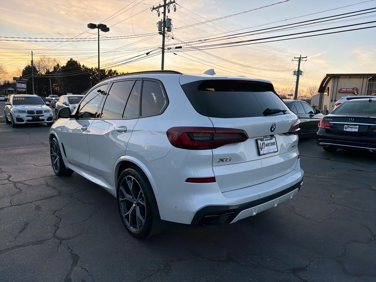 BMW X5 xDrive40i Sports Activity Vehicle 2020