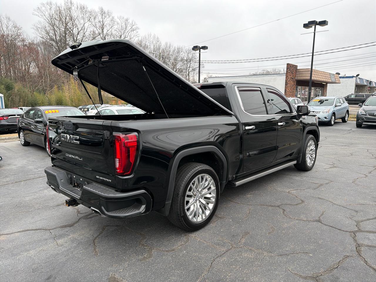 GMC Sierra 1500 4WD Crew Cab 147" Denali 2019