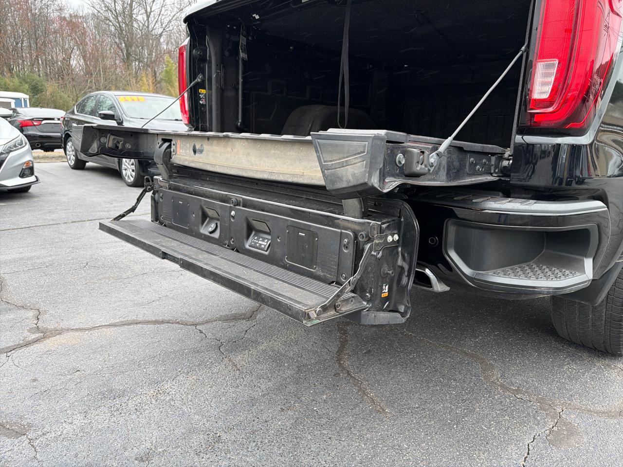 GMC Sierra 1500 4WD Crew Cab 147" Denali 2019