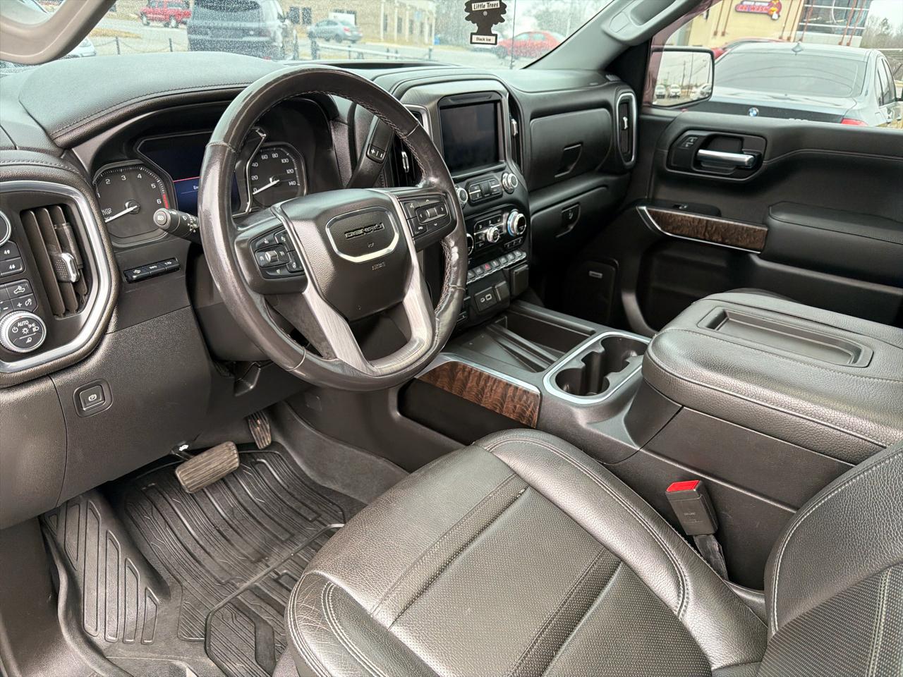 GMC Sierra 1500 4WD Crew Cab 147" Denali 2019