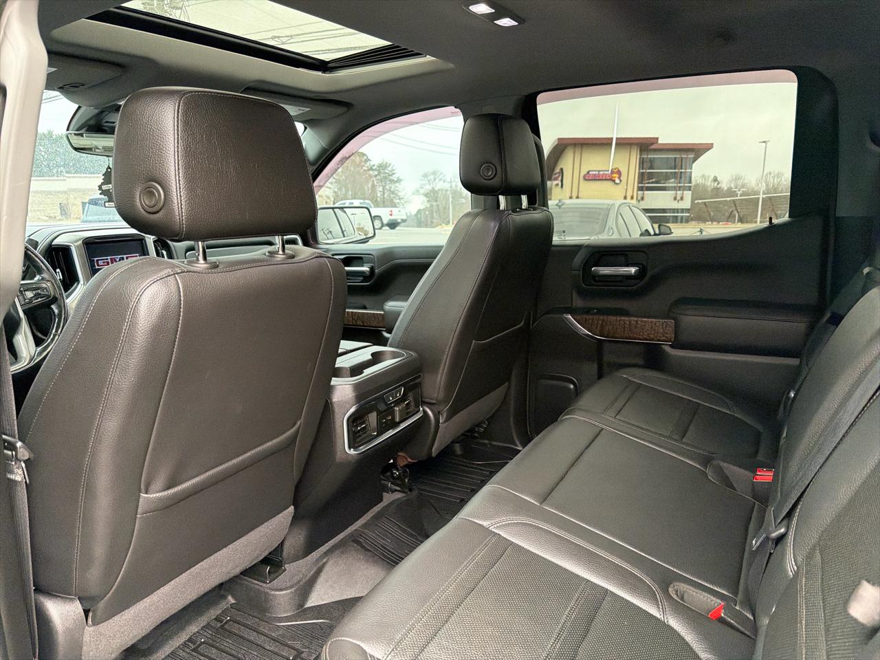 GMC Sierra 1500 4WD Crew Cab 147" Denali 2019