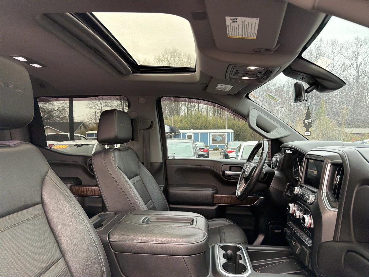 GMC Sierra 1500 4WD Crew Cab 147" Denali 2019