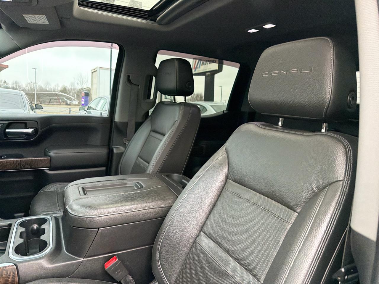GMC Sierra 1500 4WD Crew Cab 147" Denali 2019