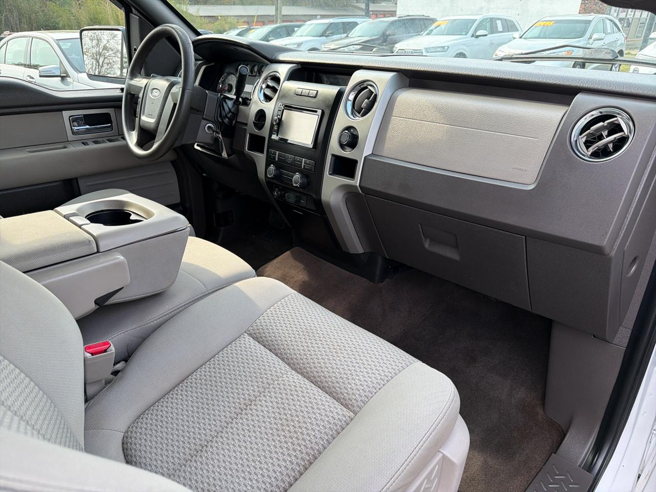 Ford F-150 2WD SuperCrew 145" XLT 2009