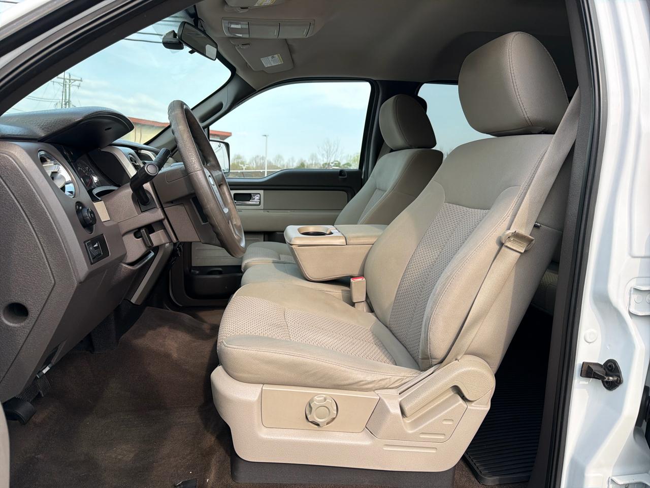 Ford F-150 2WD SuperCrew 145" XLT 2009