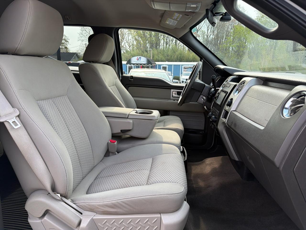 Ford F-150 2WD SuperCrew 145" XLT 2009