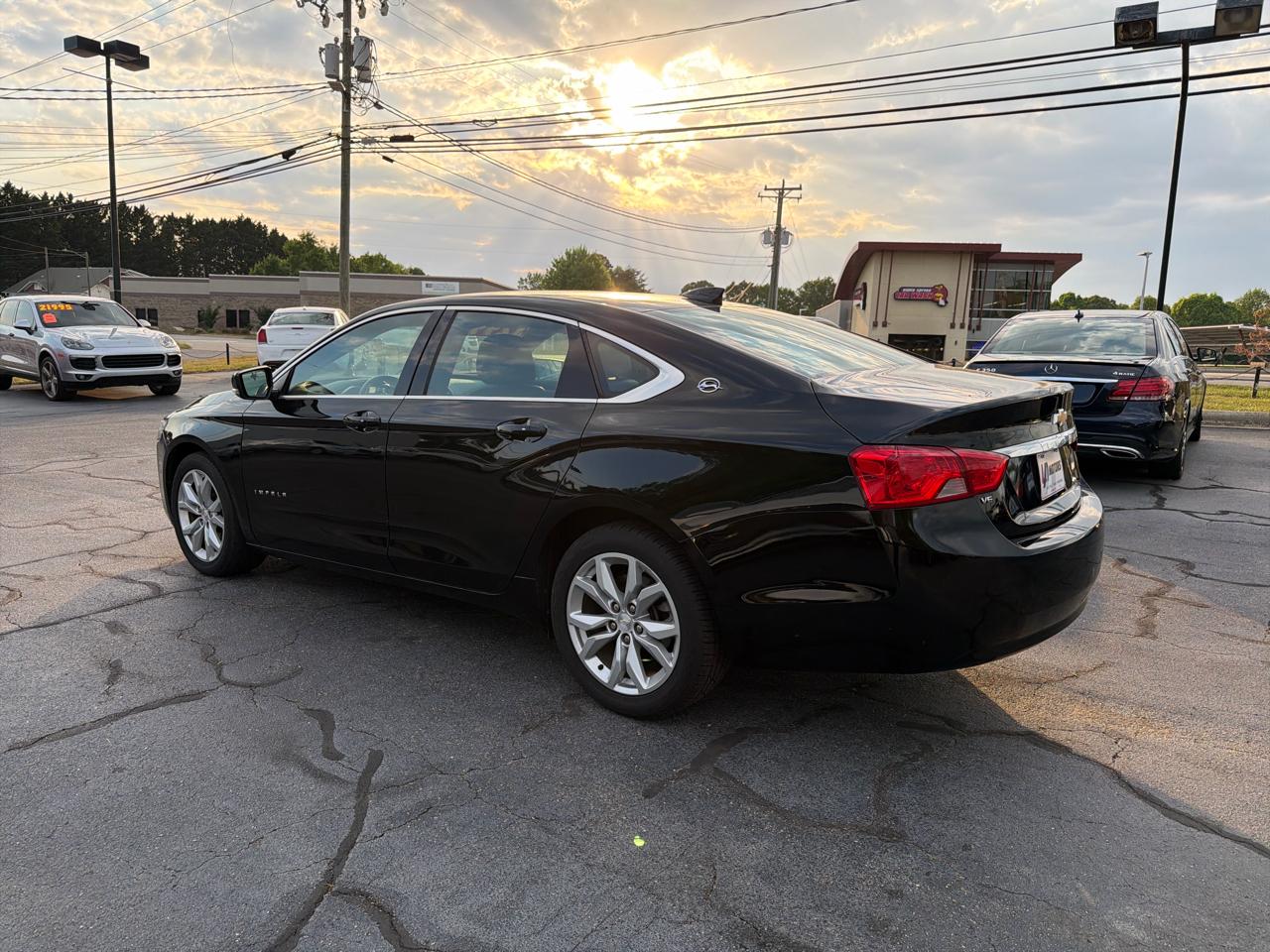 Chevrolet Impala 4dr Sdn LT w/1LT 2020