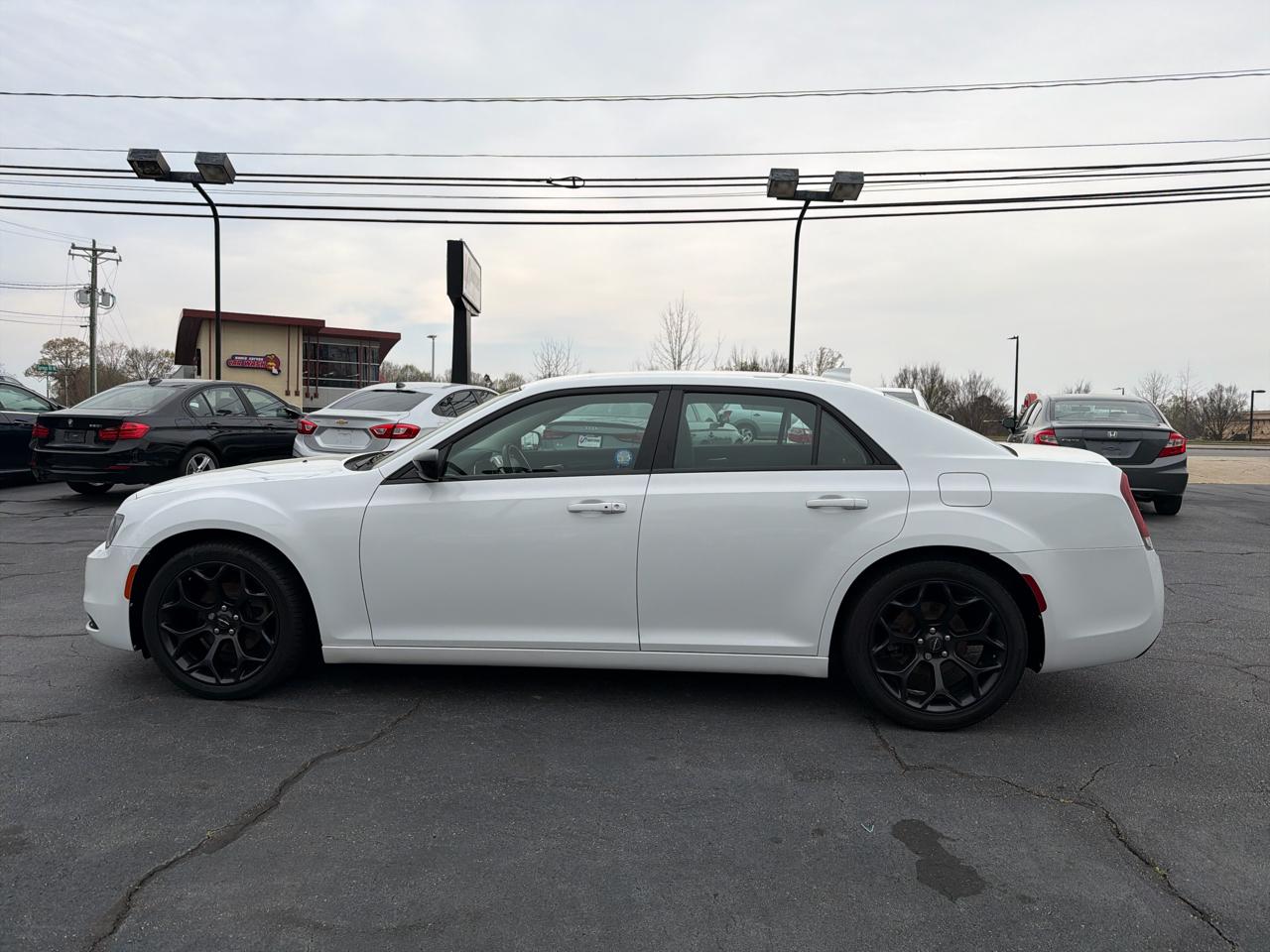 Chrysler 300 Touring RWD 2019