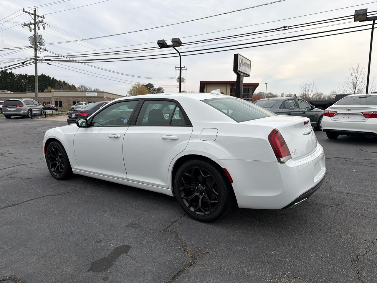 Chrysler 300 Touring RWD 2019