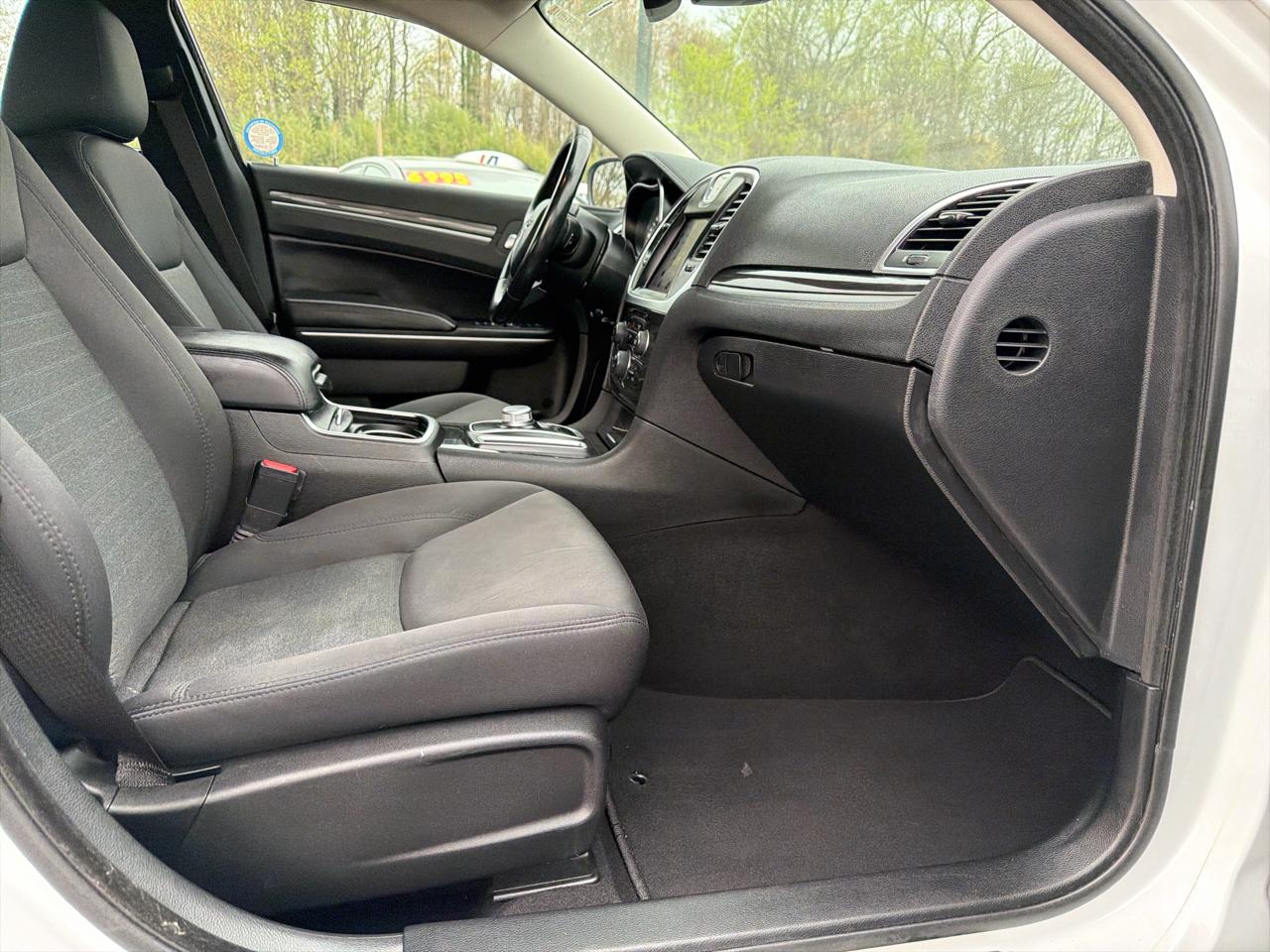 Chrysler 300 Touring RWD 2019