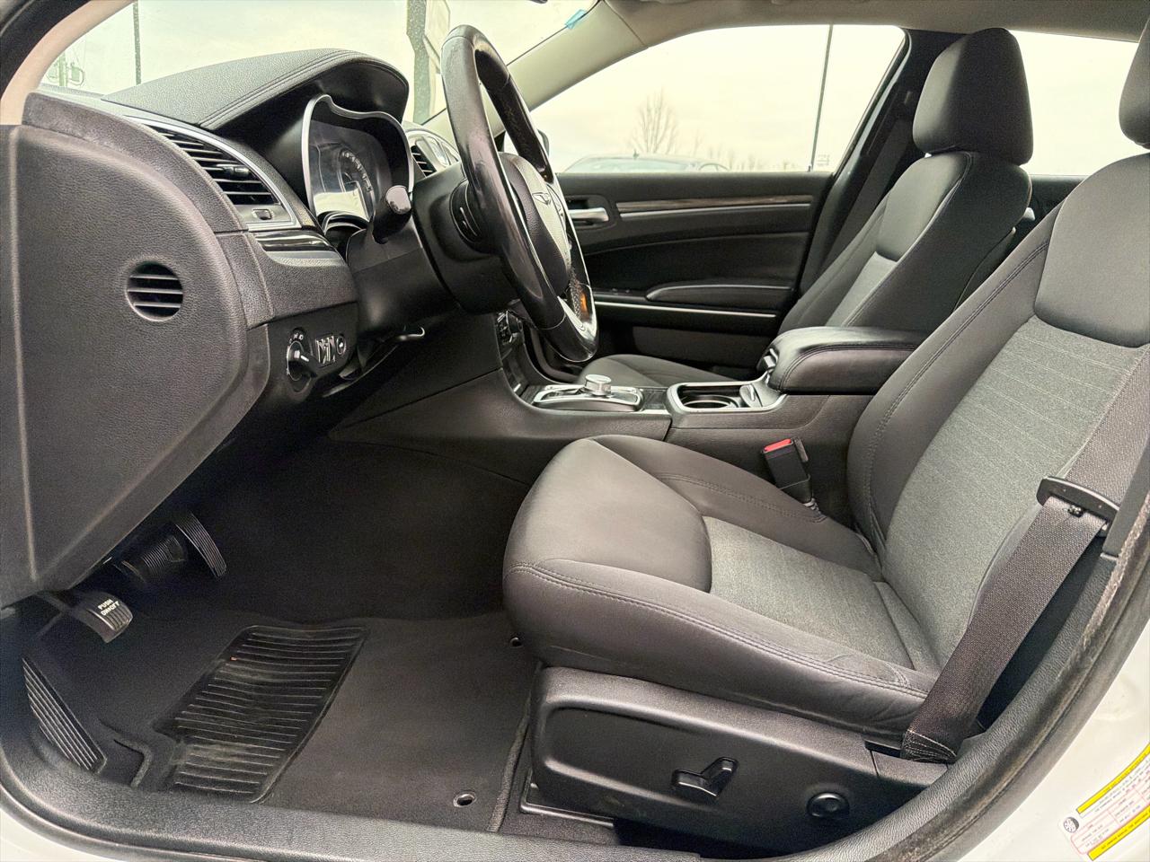 Chrysler 300 Touring RWD 2019