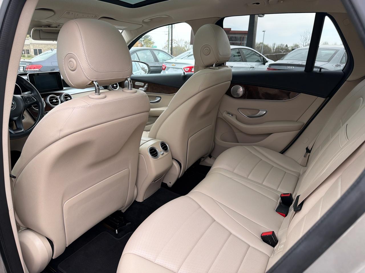 Mercedes-Benz GLC GLC 300 4MATIC SUV 2019