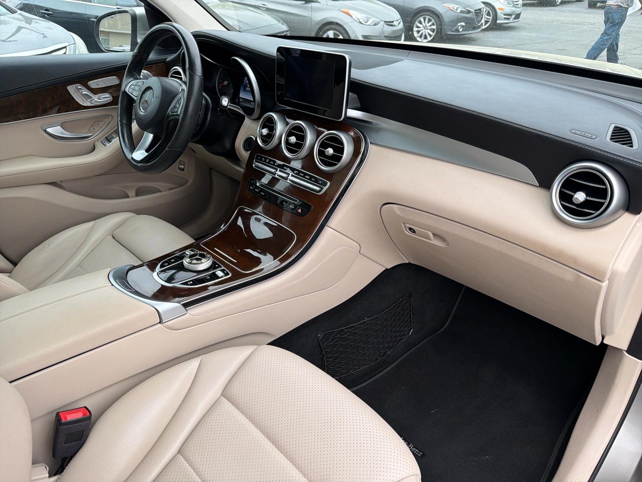 Mercedes-Benz GLC GLC 300 4MATIC SUV 2019