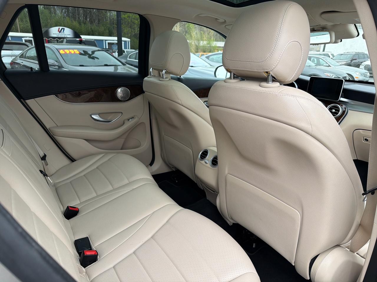 Mercedes-Benz GLC GLC 300 4MATIC SUV 2019