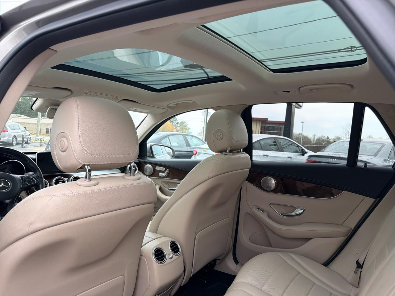 Mercedes-Benz GLC GLC 300 4MATIC SUV 2019