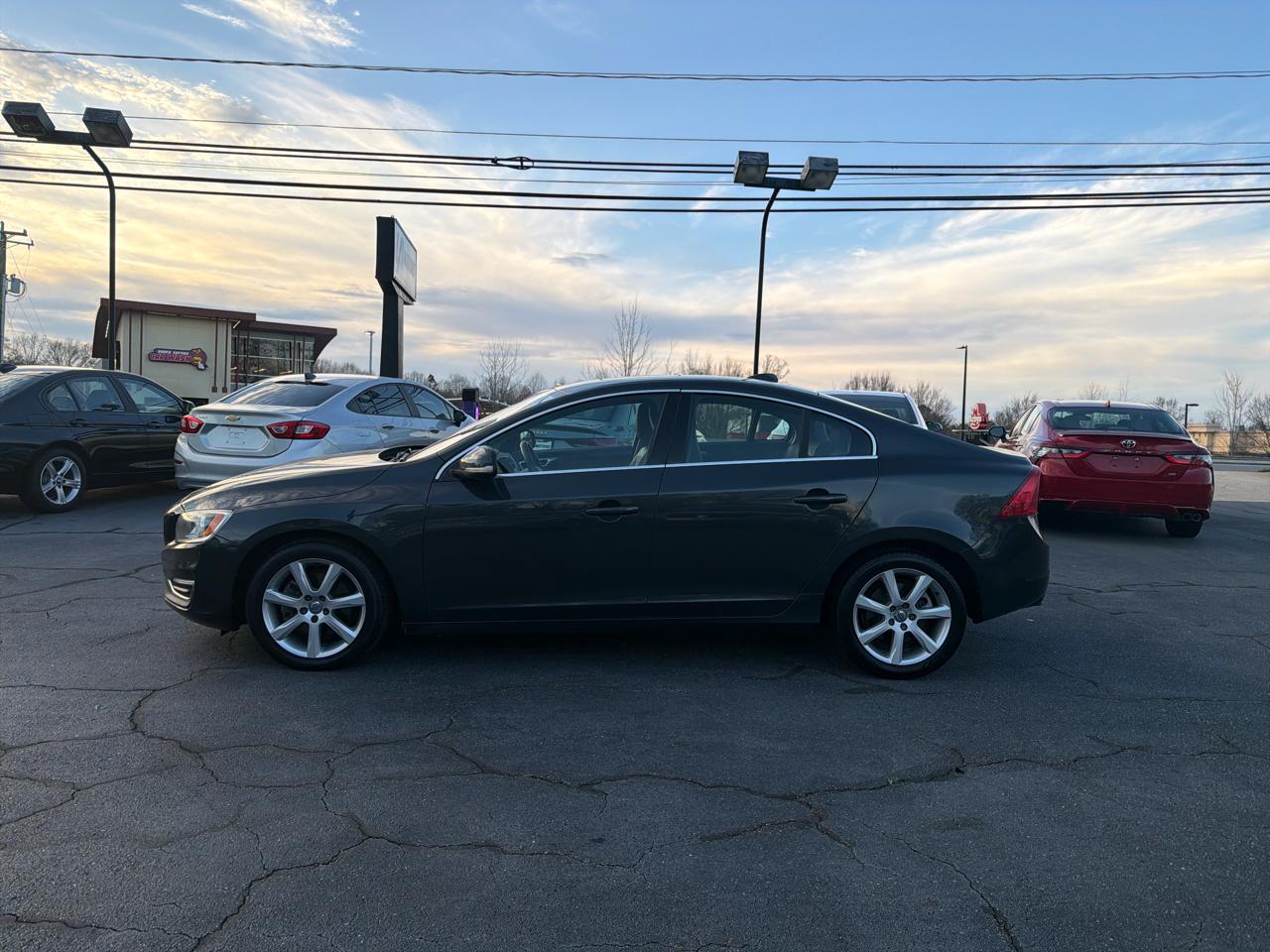 Volvo S60 4dr Sdn T5 Drive-E Premier FWD 2016