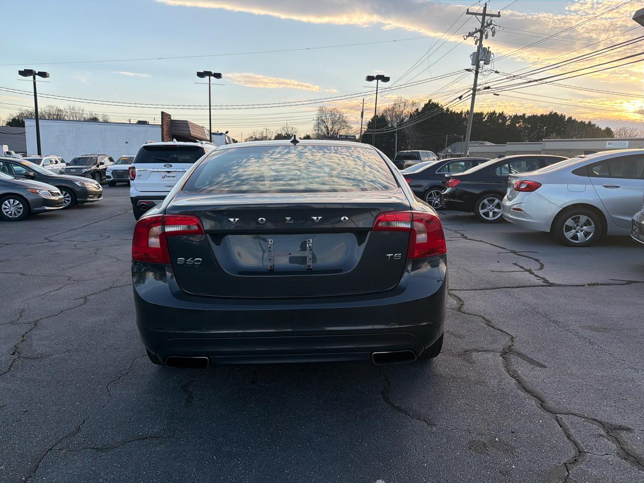 Volvo S60 4dr Sdn T5 Drive-E Premier FWD 2016