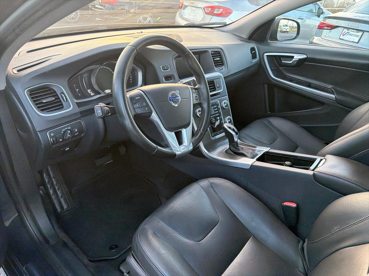 Volvo S60 4dr Sdn T5 Drive-E Premier FWD 2016