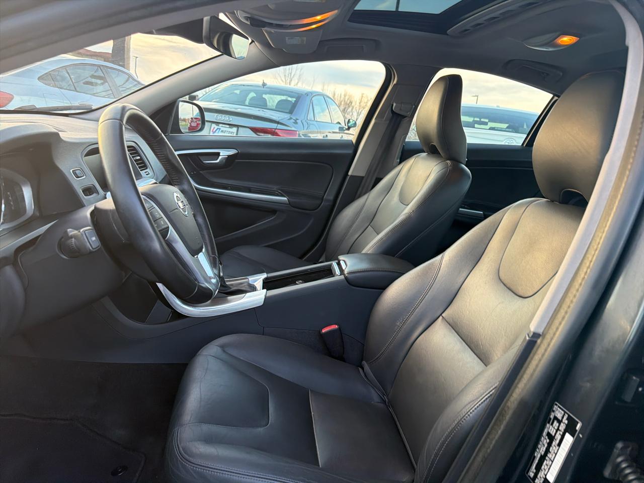 Volvo S60 4dr Sdn T5 Drive-E Premier FWD 2016