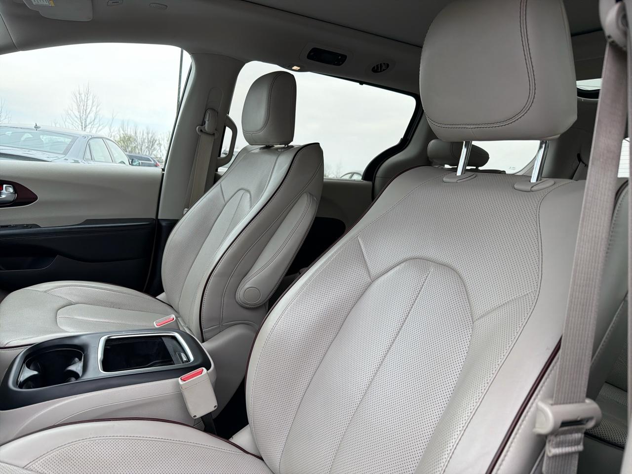 Chrysler Pacifica Limited FWD 2019