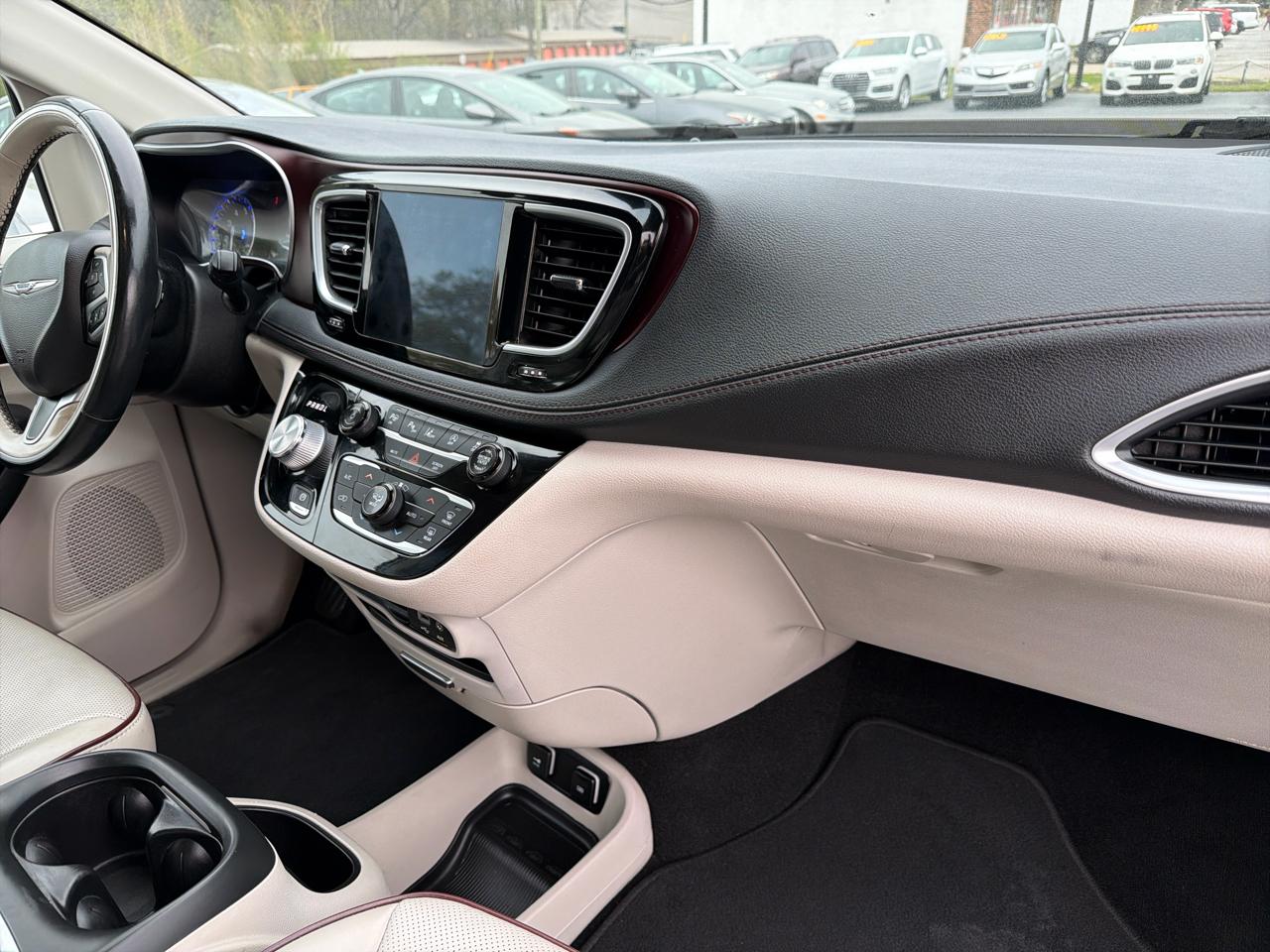 Chrysler Pacifica Limited FWD 2019
